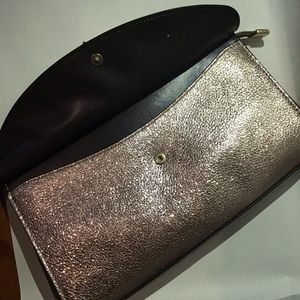 COACH WRISTLET CLUTCH